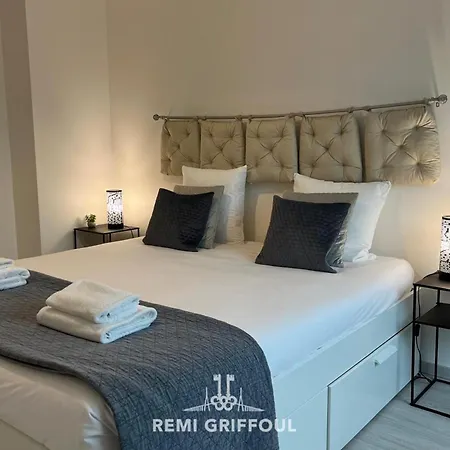 Les 4 Elements 4 Balcony Elevator & Private Parking Sleeps 4 Honfleur