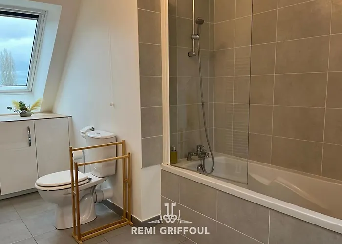 Daire Les 4 Elements 4 Balcony Elevator & Private Parking Sleeps 4 Honfleur